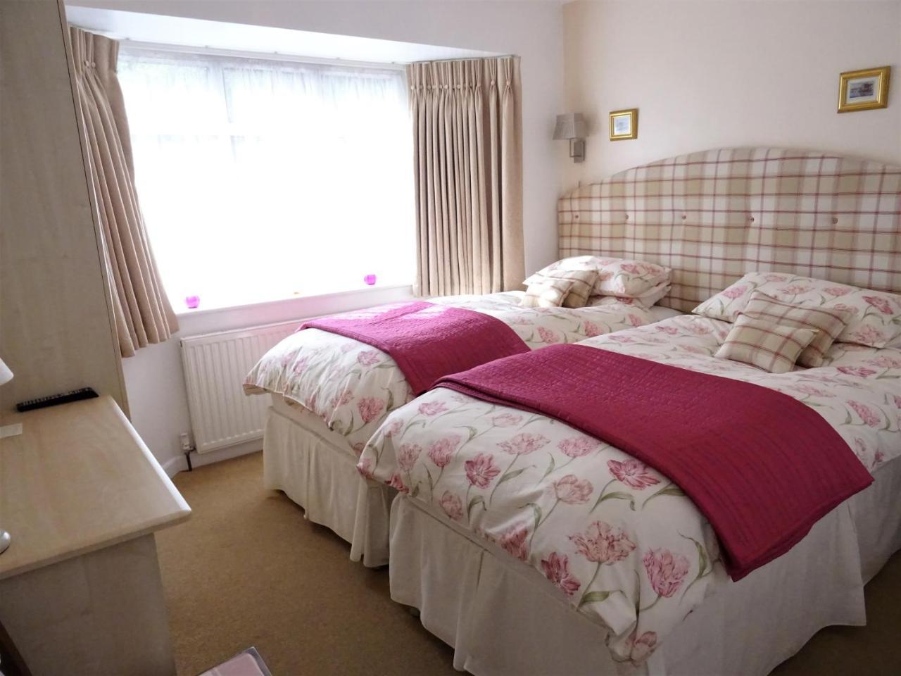Honey Lodge Broadstone Екстер'єр фото